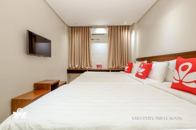West Makati Hotel Makati City Ngoại thất bức ảnh