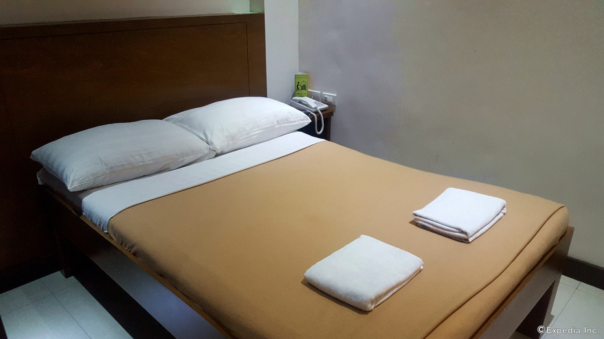 West Makati Hotel Makati City Ngoại thất bức ảnh