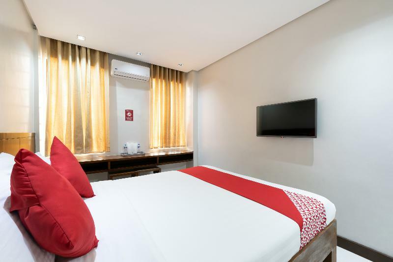 West Makati Hotel Makati City Ngoại thất bức ảnh