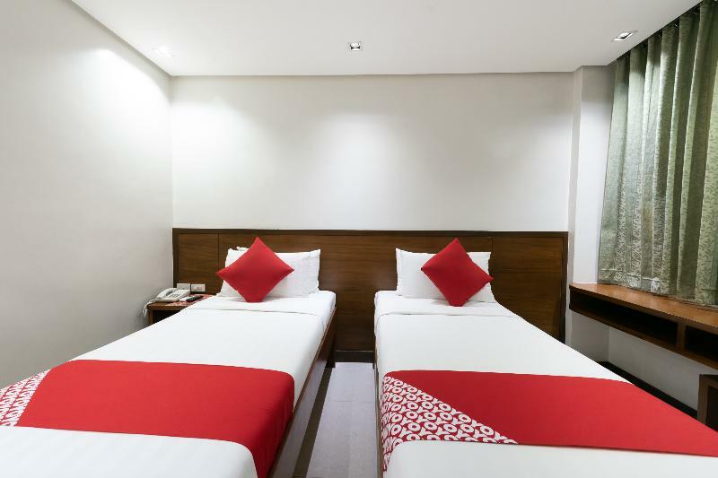 West Makati Hotel Makati City Ngoại thất bức ảnh